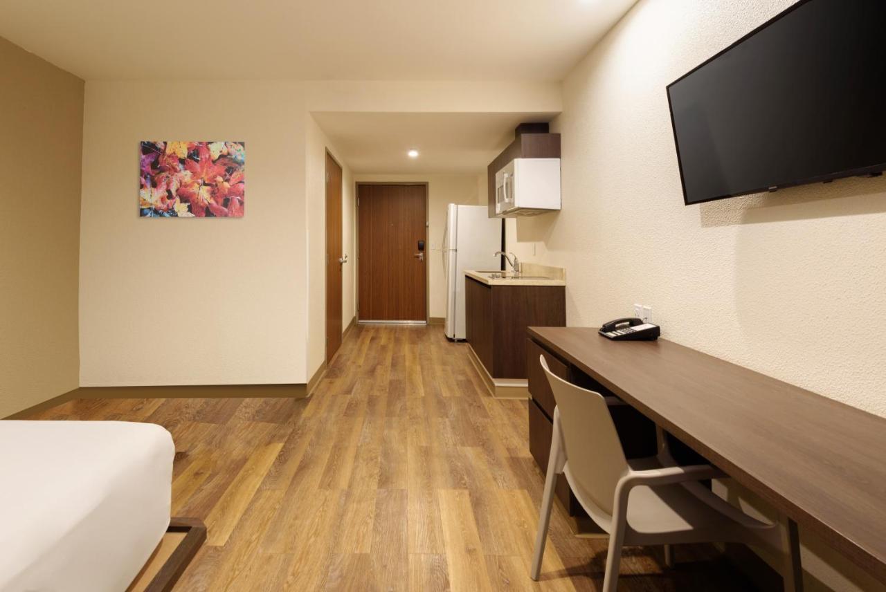 Extended Suites Saltillo Galerias Exteriör bild